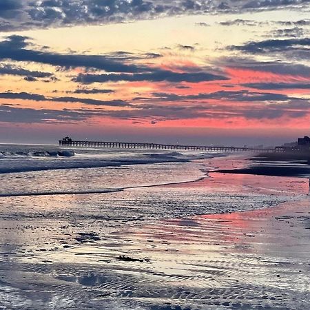 Beautiful Beachfront-Oceanfront First Floor 2Br 2Ba Condo In Cherry Grove, North Myrtle Beach! Renovated With A Fully Equipped Kitchen, 3 Separate Beds, Pool, Private Patio & Steps To The Sand! Buitenkant foto